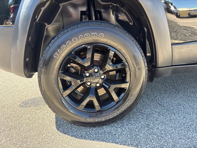 Used 2018 Diamond Black Jeep Trailhawk image 9