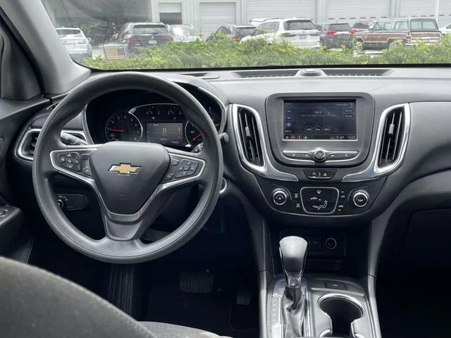 Used 2023 White Chevrolet LT image 12