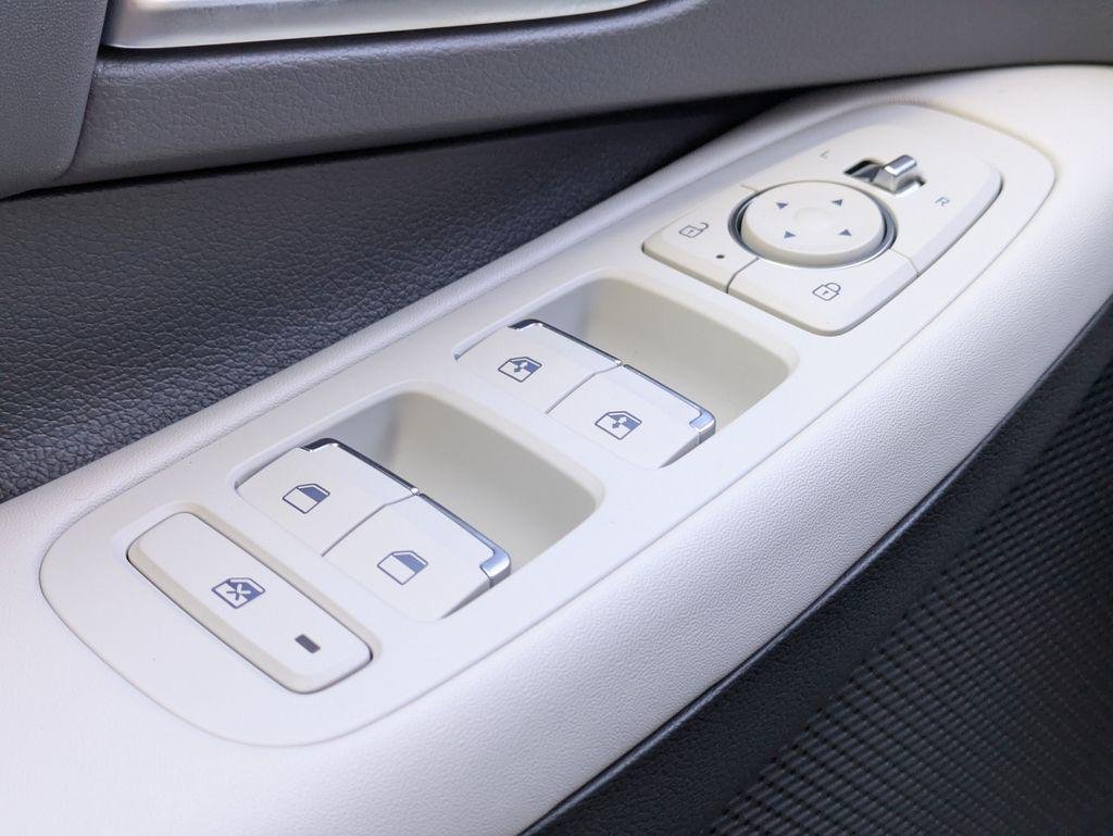2026 Hyundai Sonata SEL - Photo 23