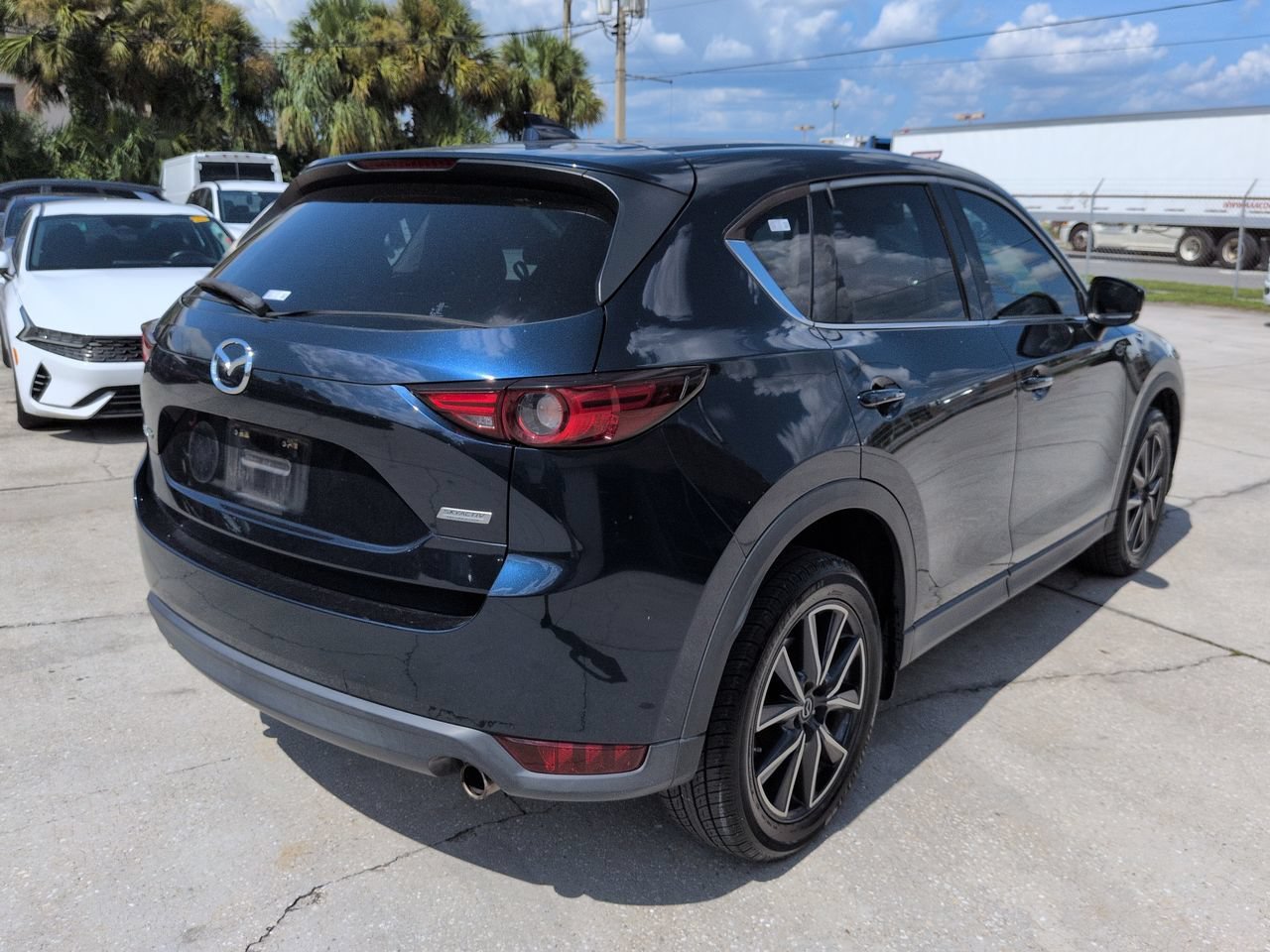 Used 2017 Deep Crystal Blue Mica Mazda Grand Select image 4