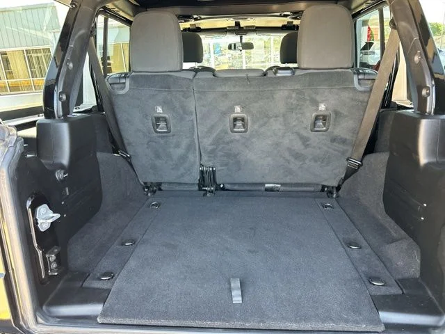 Used 2019 Black Jeep Unlimited Rubicon image 9