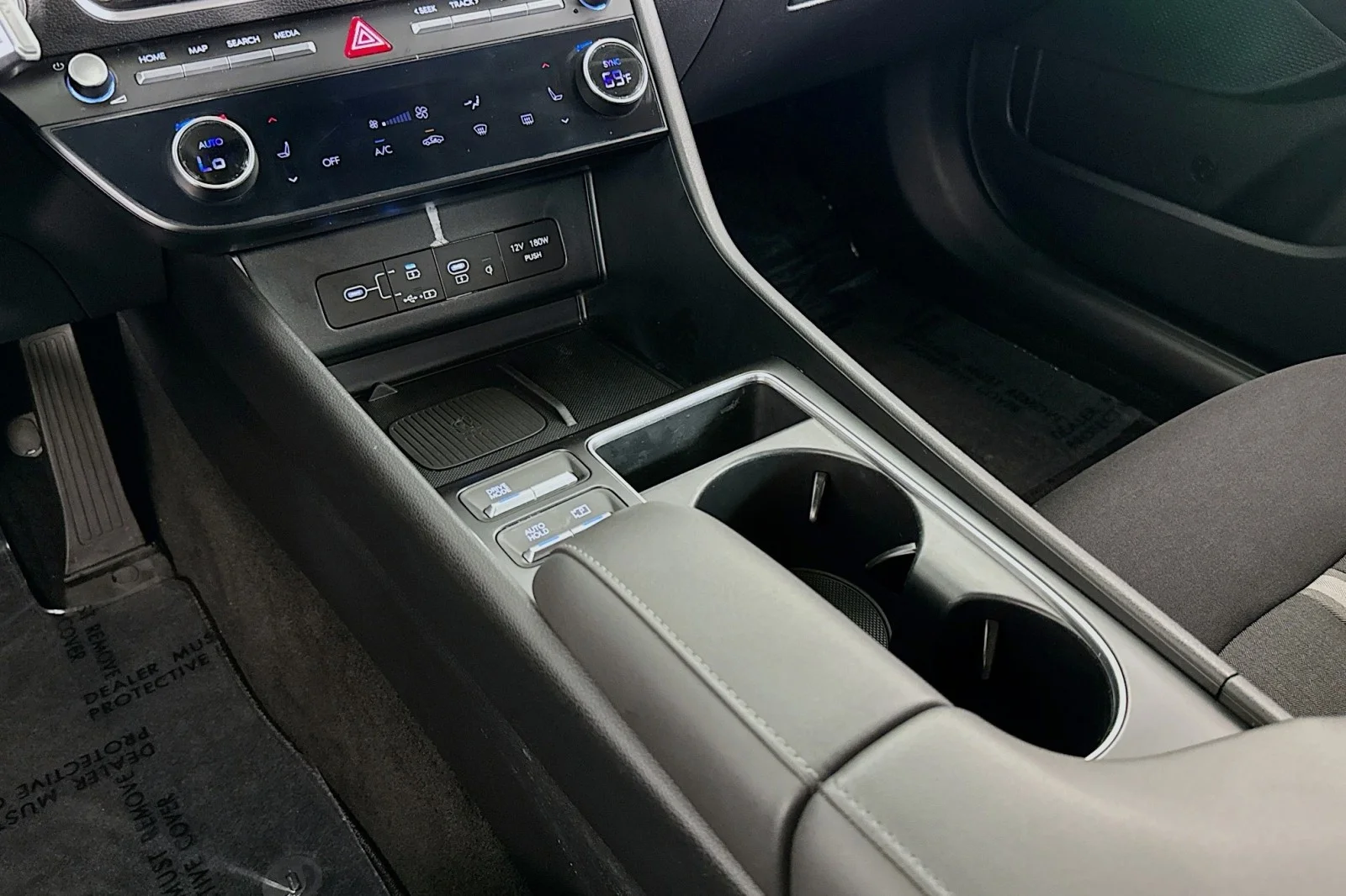 Used 2024 Aero Silver Hyundai SEL FWD image 6