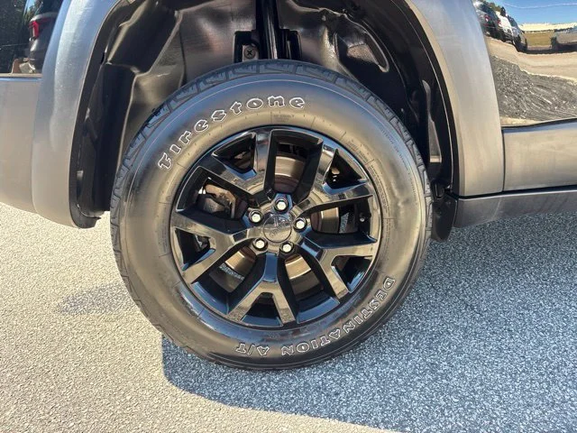 Used 2018 Black Jeep Trailhawk image 9