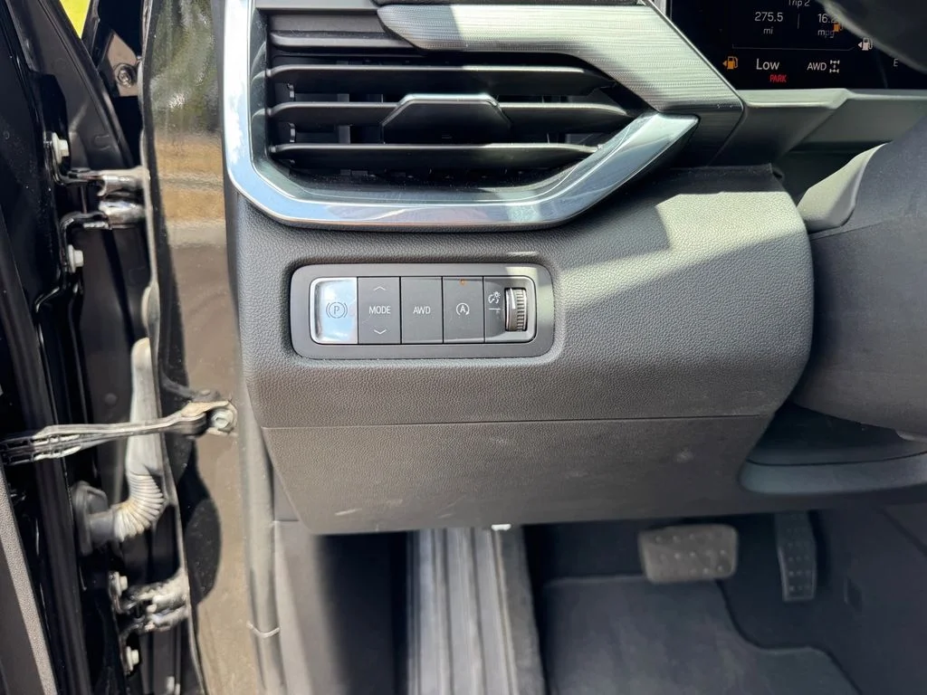 Used 2025 Black GMC Elevation image 22