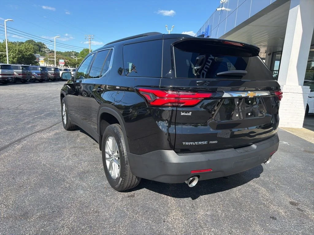 Used 2023 Mosaic Black Metallic Chevrolet LT Cloth image 7