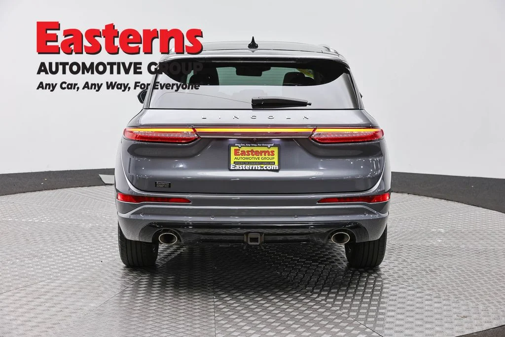 Used 2023 Gray Lincoln Grand Touring image 6