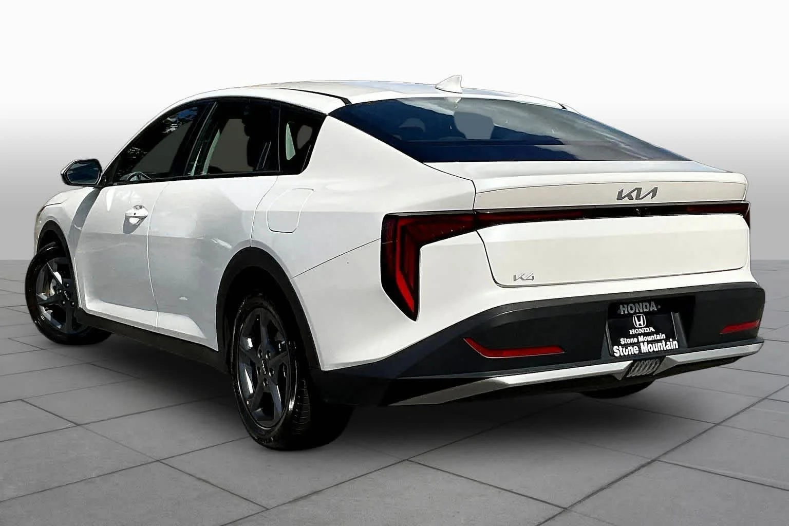 2025 Kia K4 LXS - Photo 12