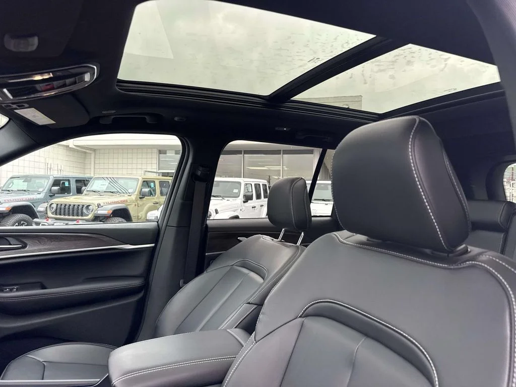 New 2026 White Jeep Limited image 24