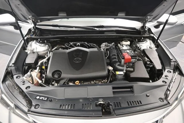 Used 2019 Silver Toyota Limited image 15