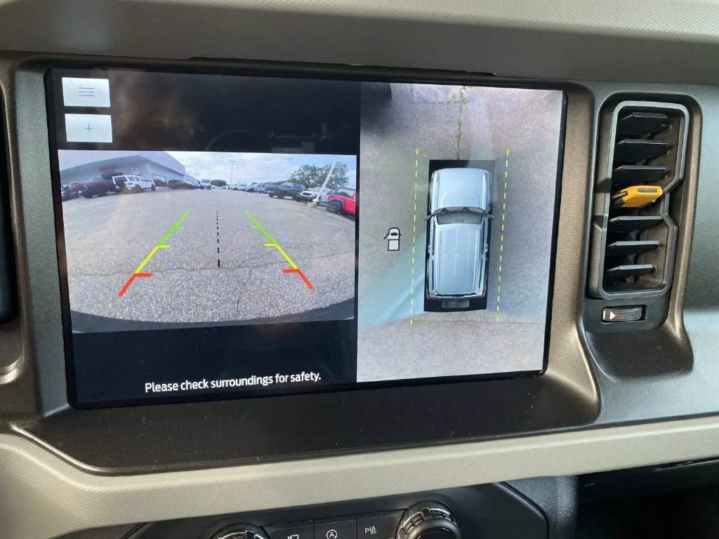 Used 2023 Gray Ford Badlands image 13