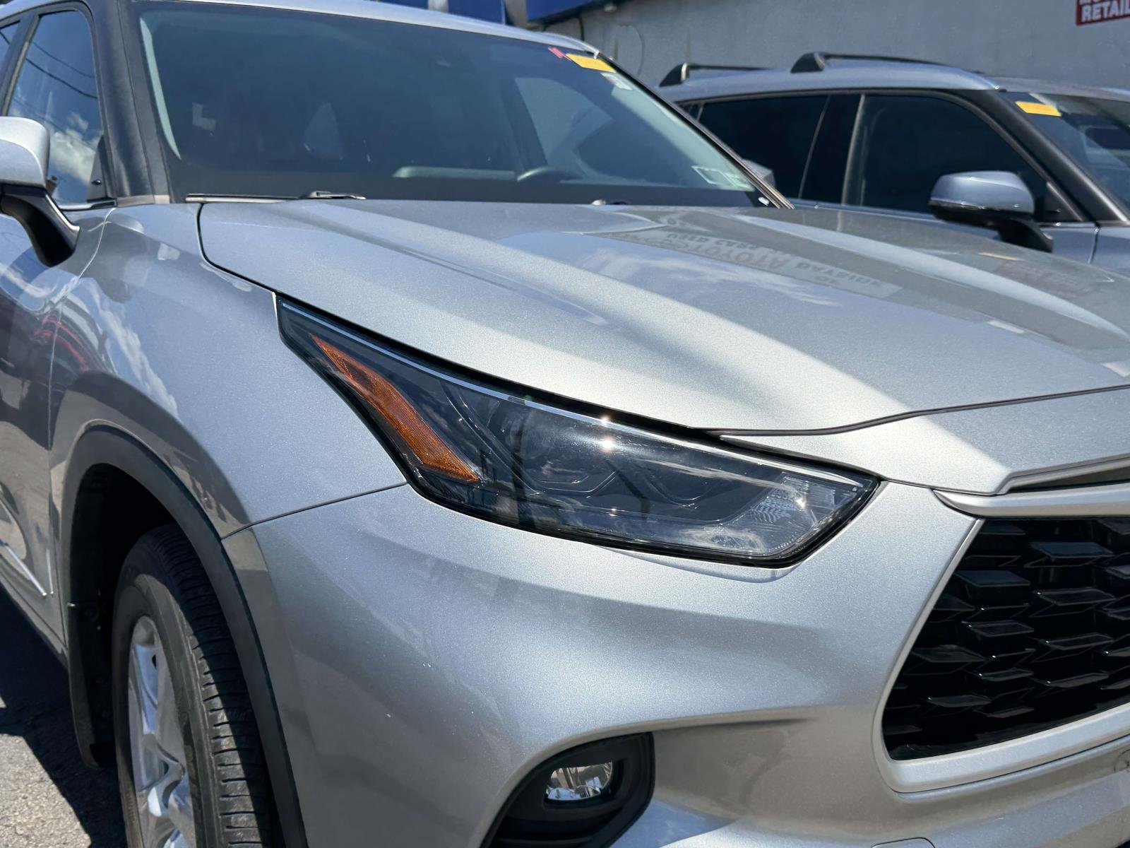 Used 2023 Silver Toyota LE AWD (Natl) image 6
