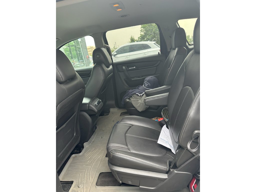 Used 2017 Iridescent Pearl Tricoat Chevrolet LT image 8