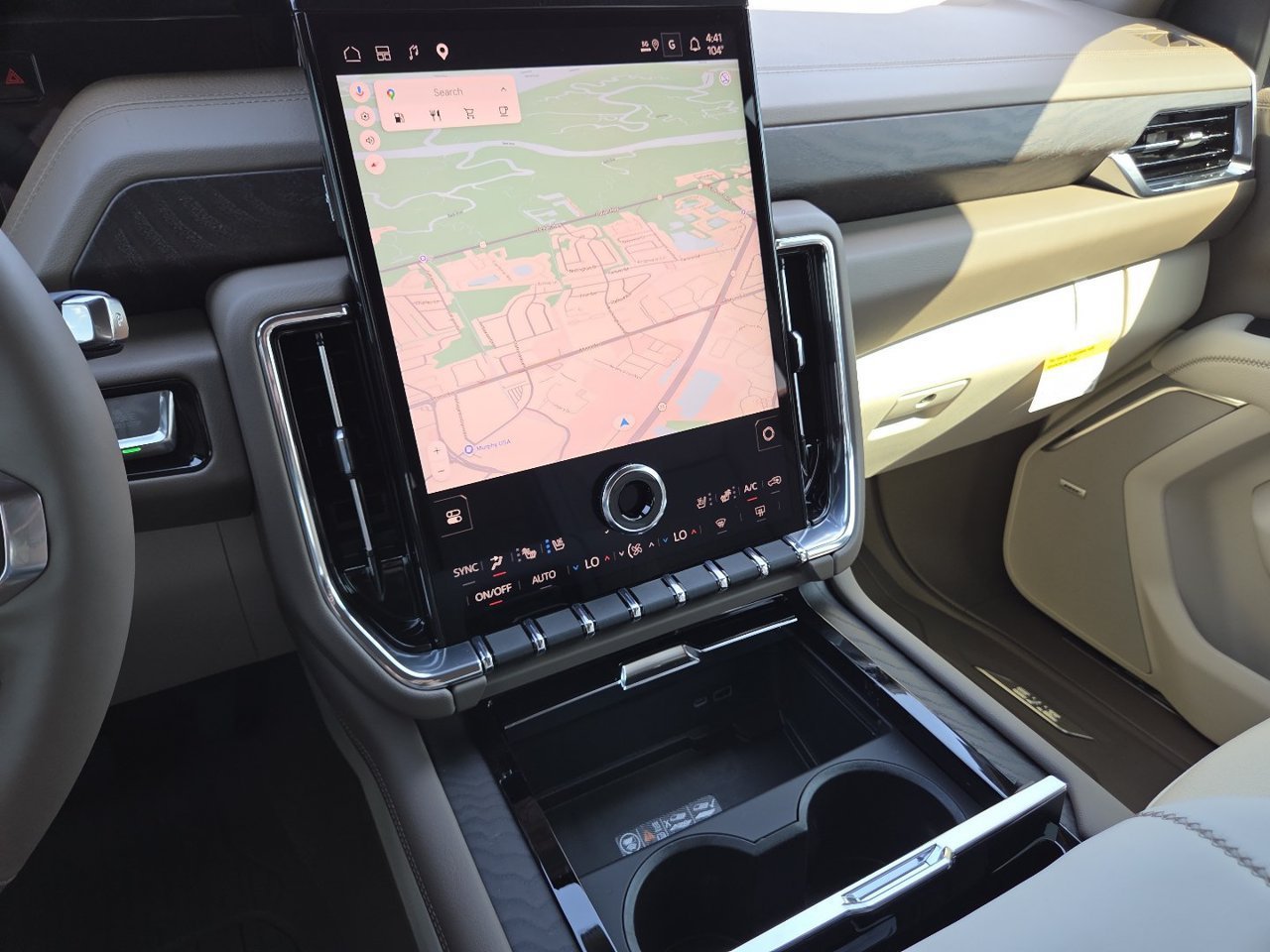 2026 GMC Yukon Denali - Photo 36