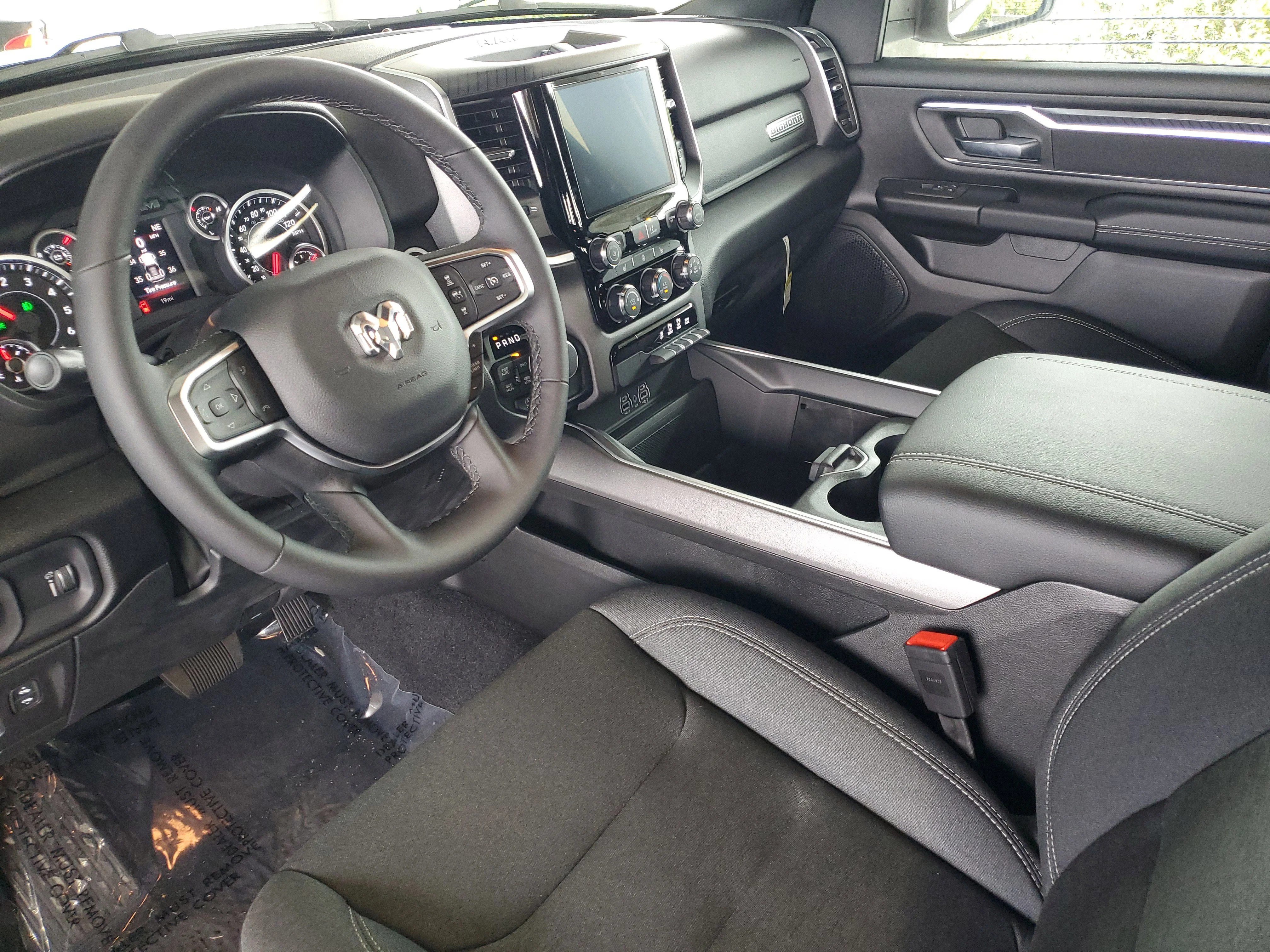 New 2026 Diamond Black Crystal Pearl-Coat Exterior Paint RAM Big Horn image 15