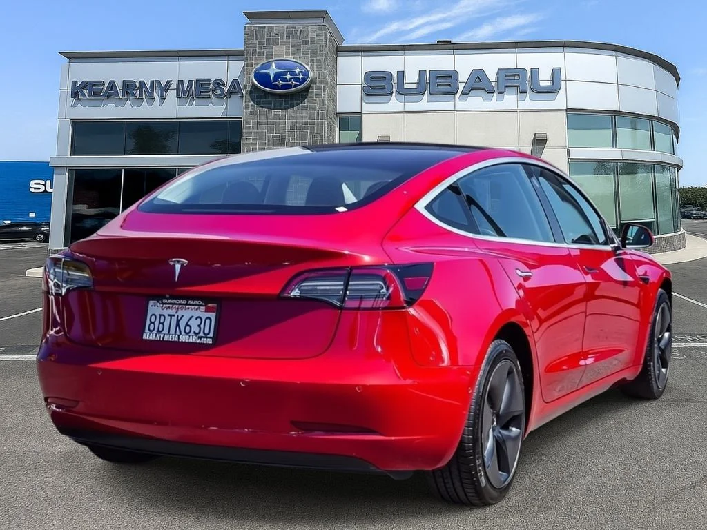 Used 2018  Tesla Long Range image 6