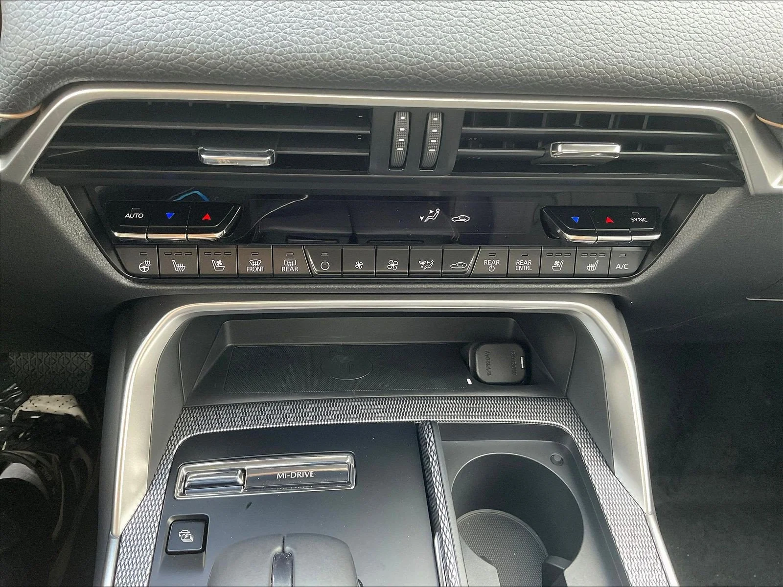 2026 Mazda CX-90 Premium Package - Photo 19
