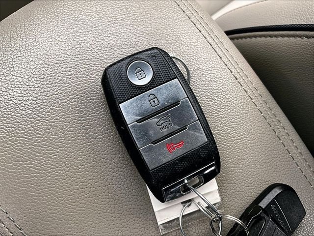 Used 2019 Silver Kia EX image 11