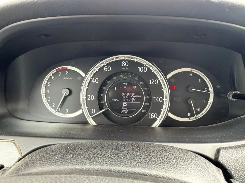 Used 2013 Red Honda LX image 12