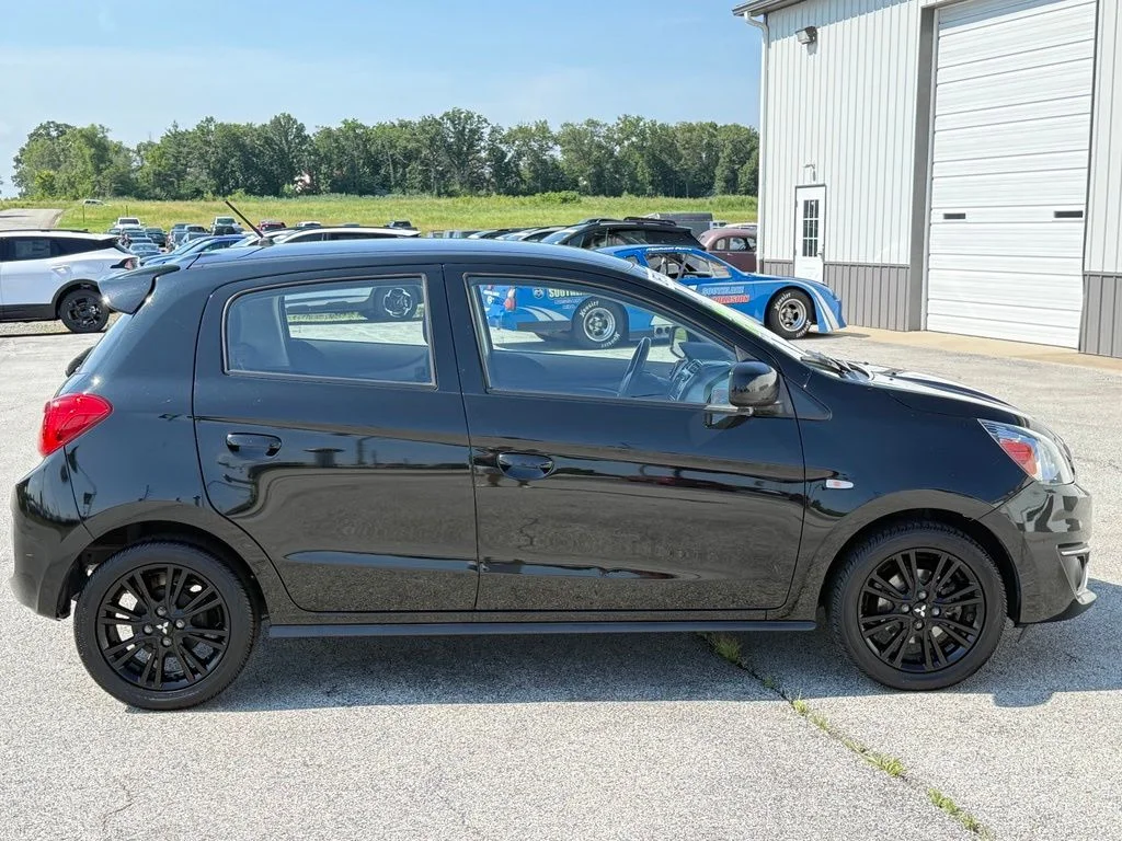 Used 2020  Mitsubishi LE image 8