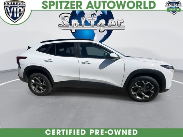 Used 2024 Summit White Chevrolet LT image 11