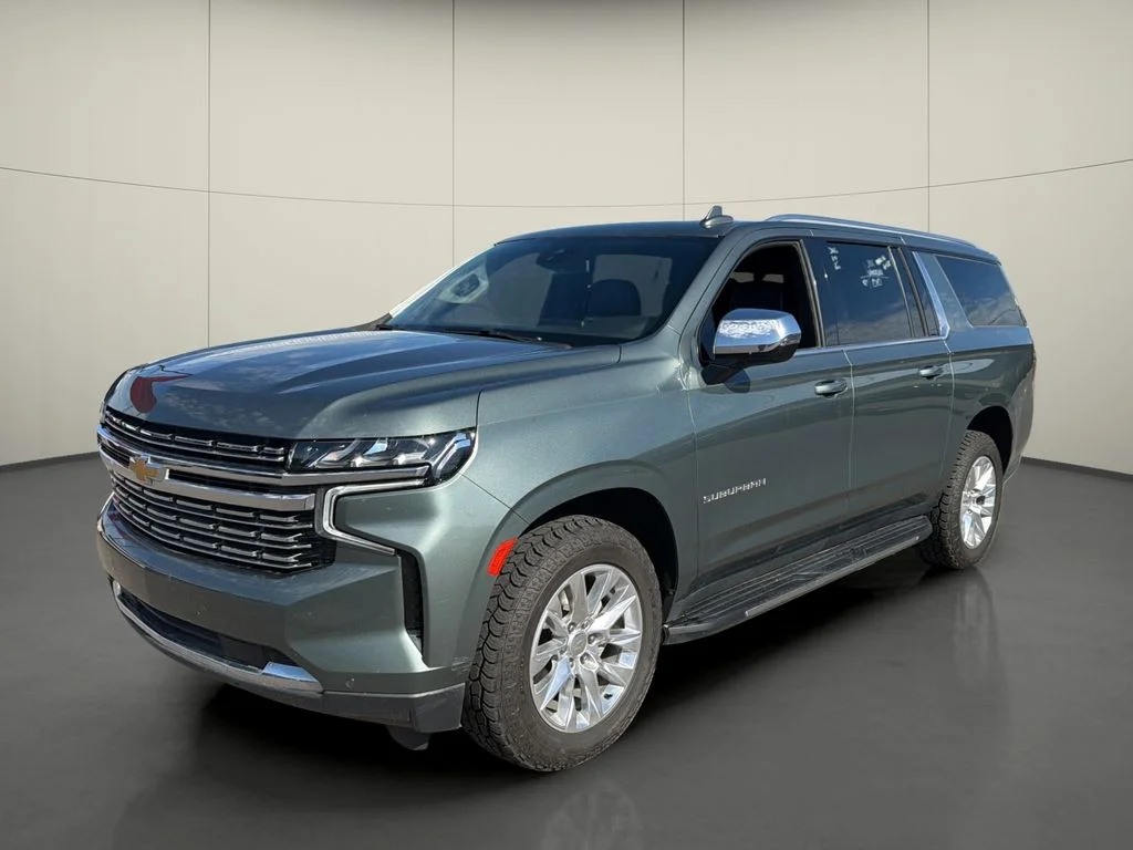 Used 2023 Green Chevrolet Premier image 3
