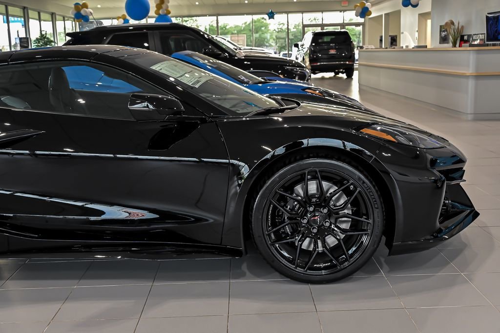 New 2026 Black Chevrolet 3LZ image 5