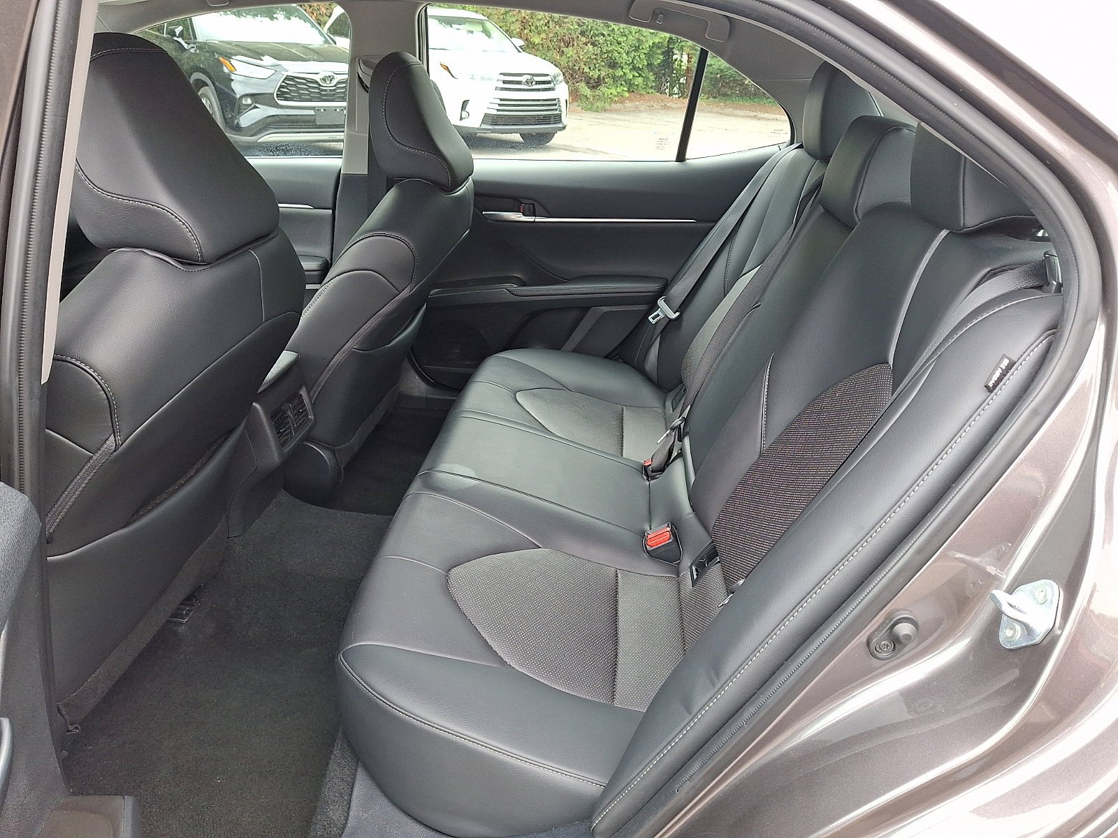 Used 2024 Predawn Gray Mica   1H1 Toyota XSE image 9