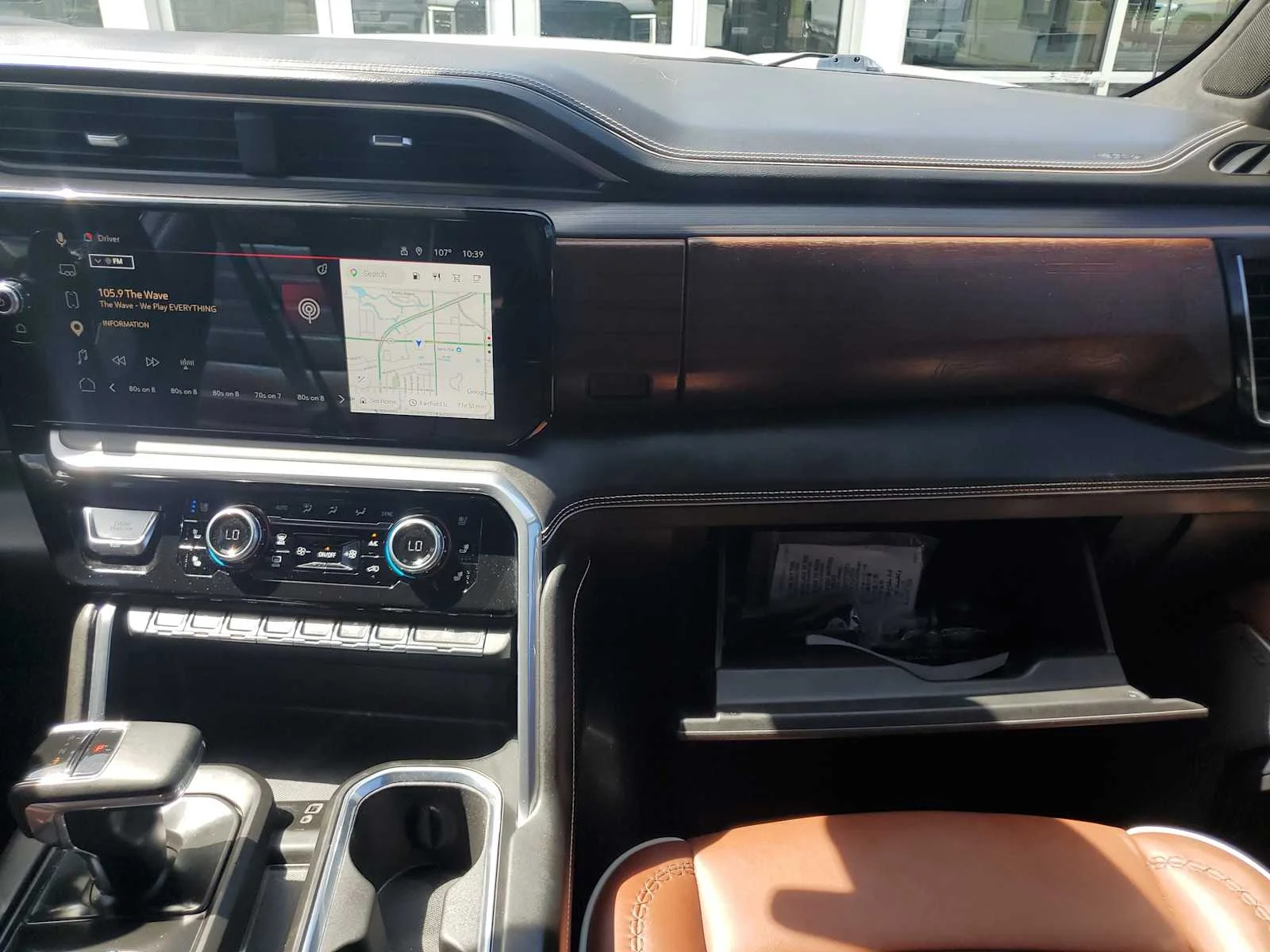 Used 2023 White Frost Tricoat GMC Denali Ultimate image 19
