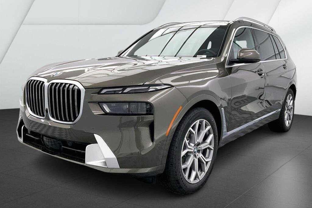 2025 BMW X7