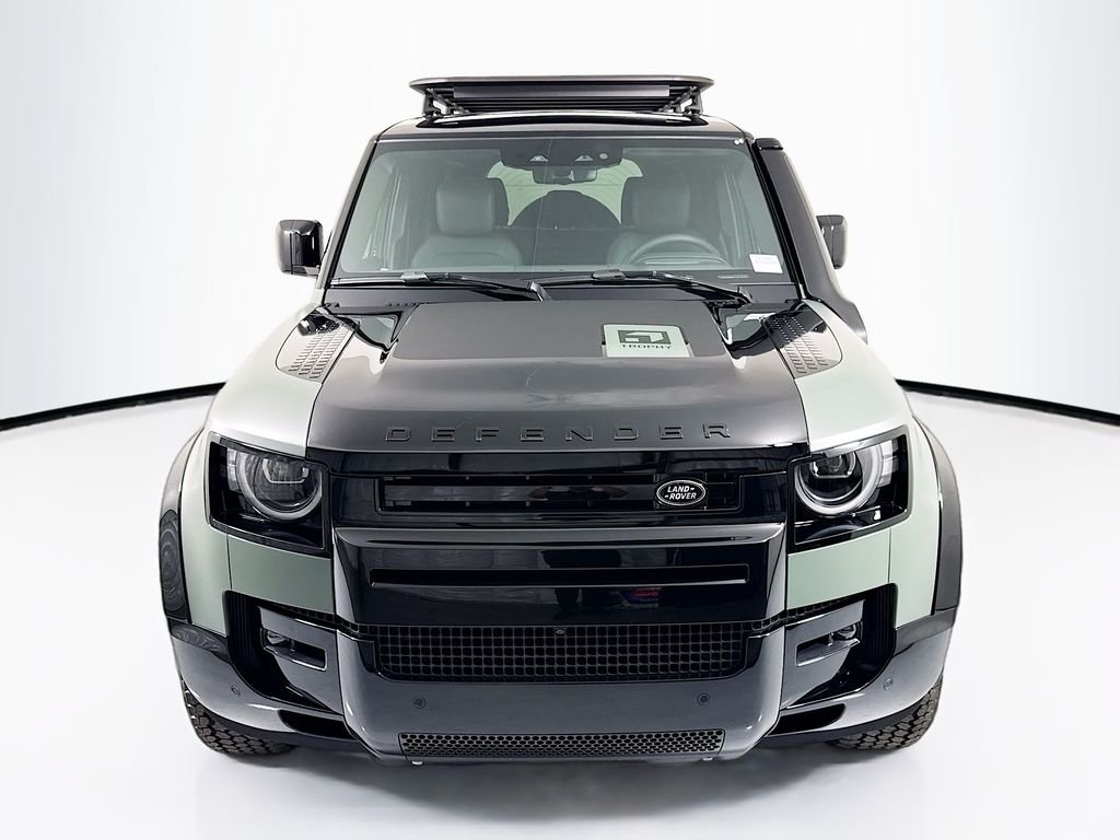 New 2026 Keswick Green Land Rover Trophy Edition Deep Sandglow image 2