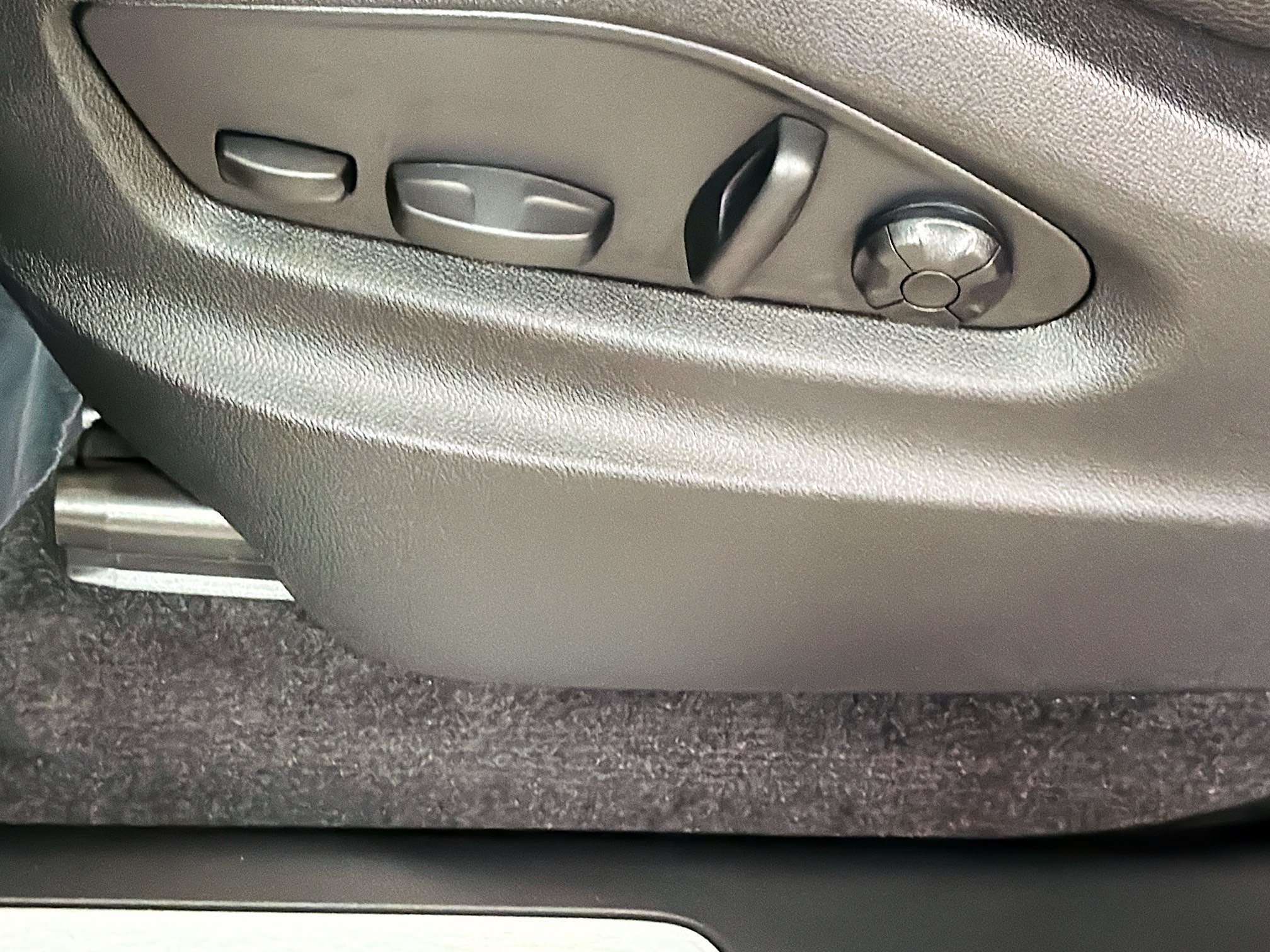 New 2026 Vanadium Grey Metallic Porsche  image 25