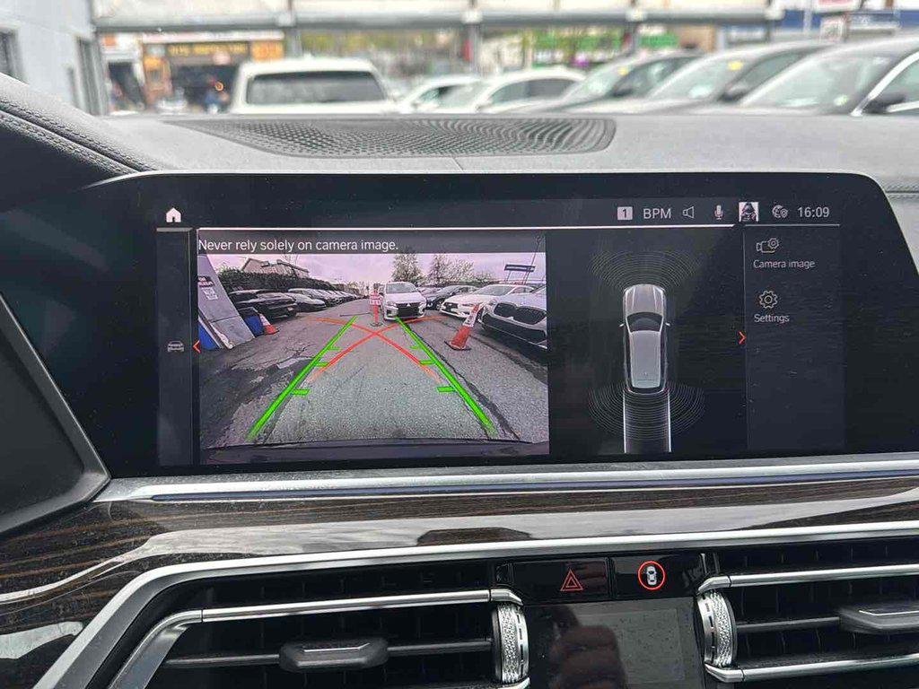 Used 2019 Black Sapphire Metallic BMW xDrive40i image 45