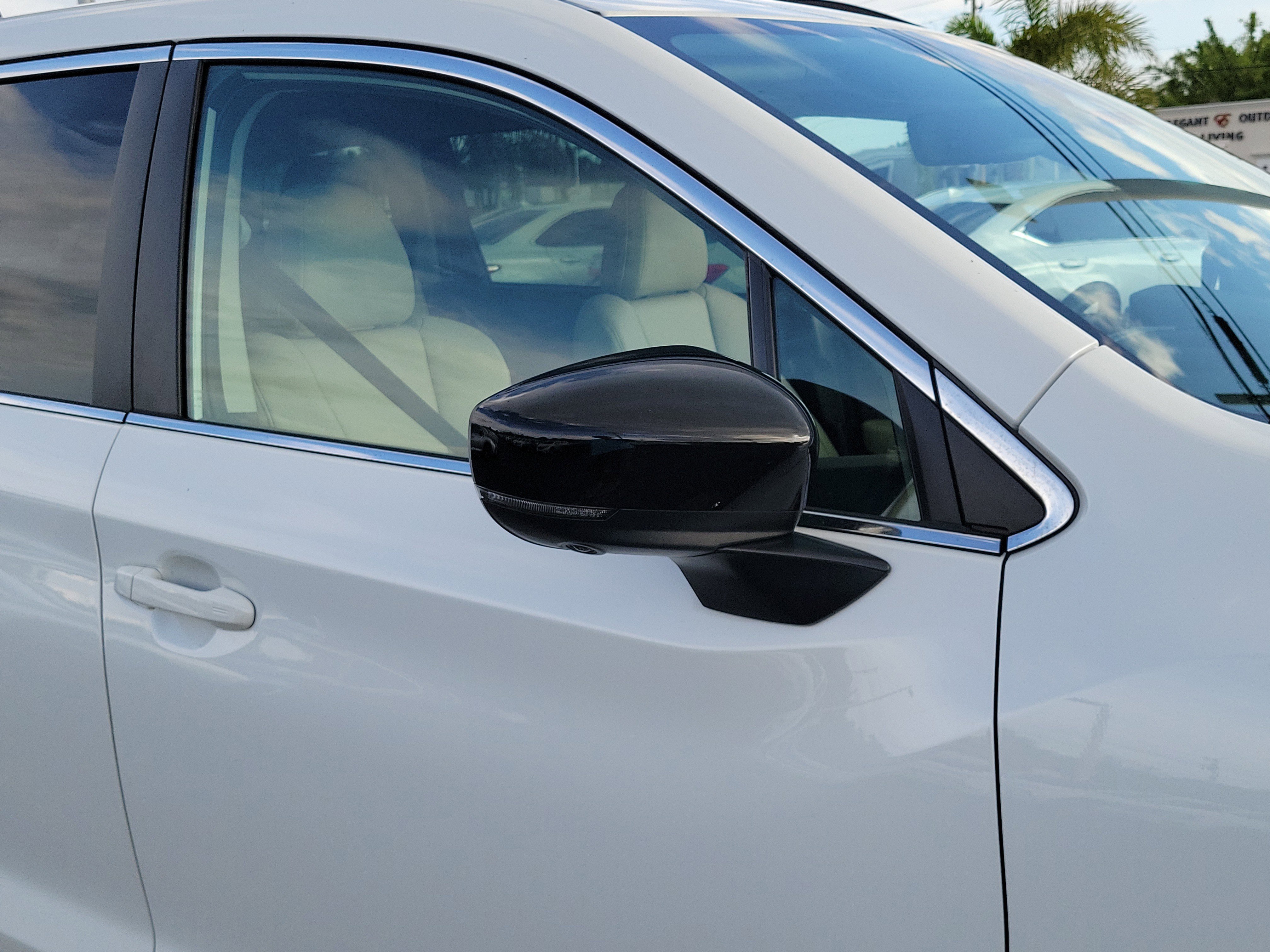 Used 2026 Crystal White Pearl Subaru Limited image 8