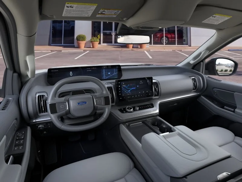 New 2026 Oxford White Ford MAX Active image 9