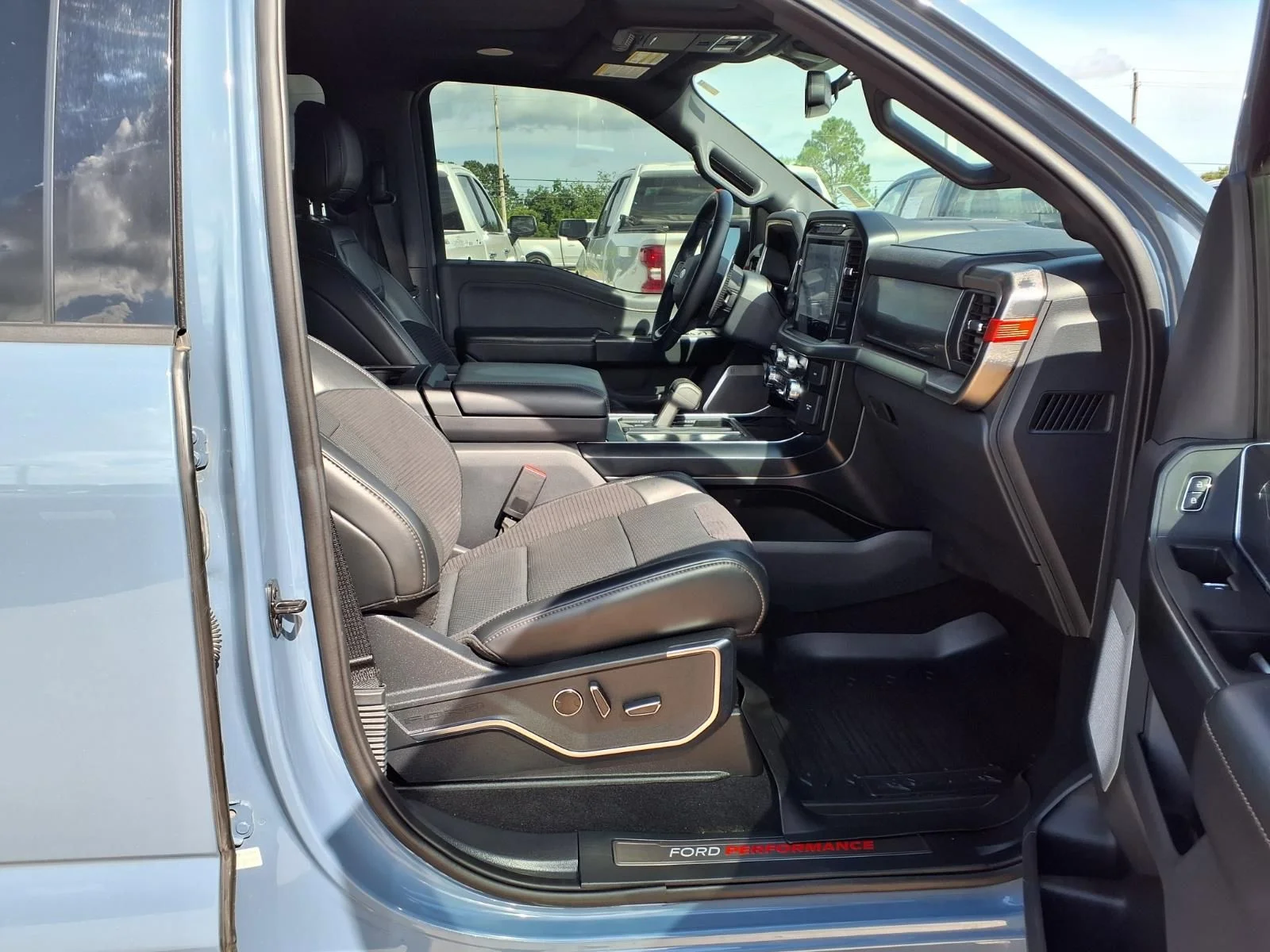 Used 2023 Gray Ford Raptor image 7