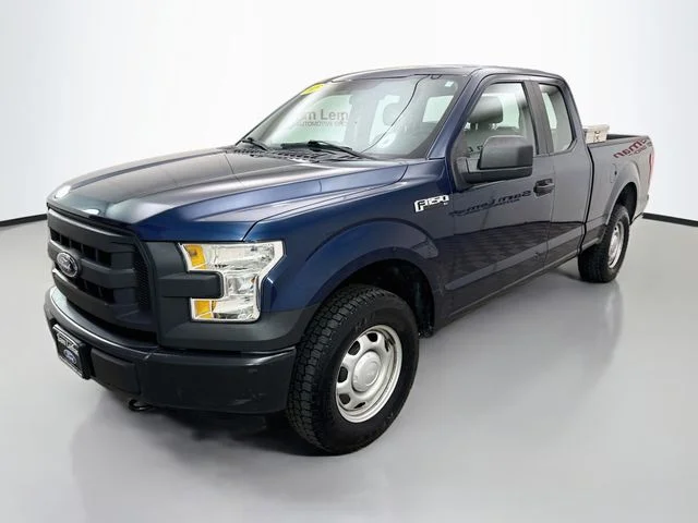 Used 2015 Blue Ford XL image 3