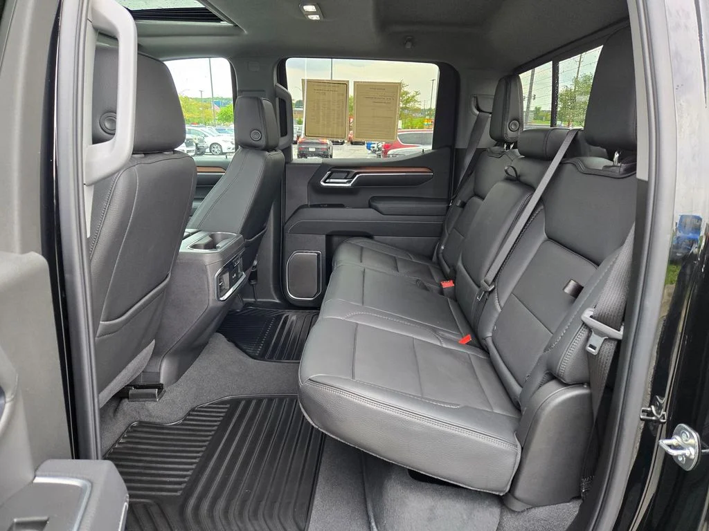 Used 2025 Black GMC Denali image 30