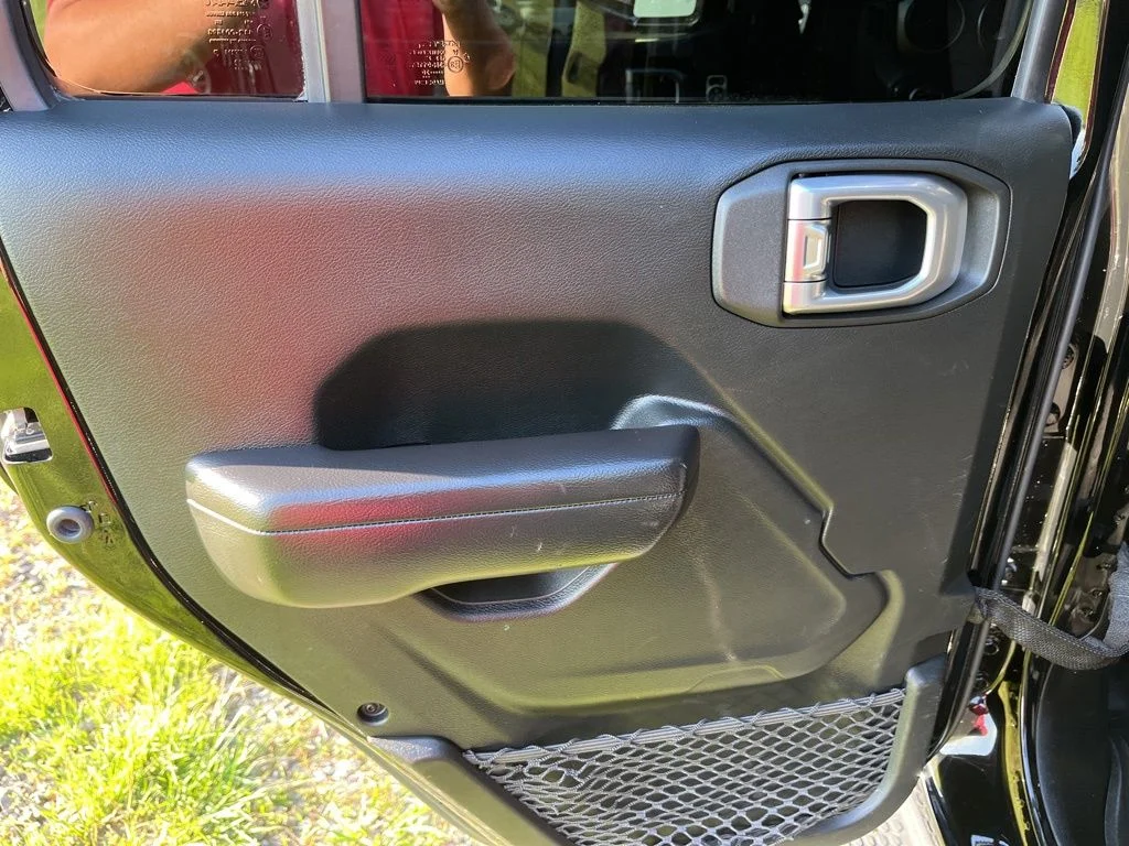 Used 2020 Black Jeep Sport image 30
