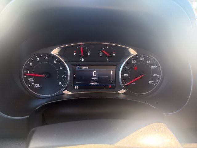 Used 2024 White GMC SLE image 18