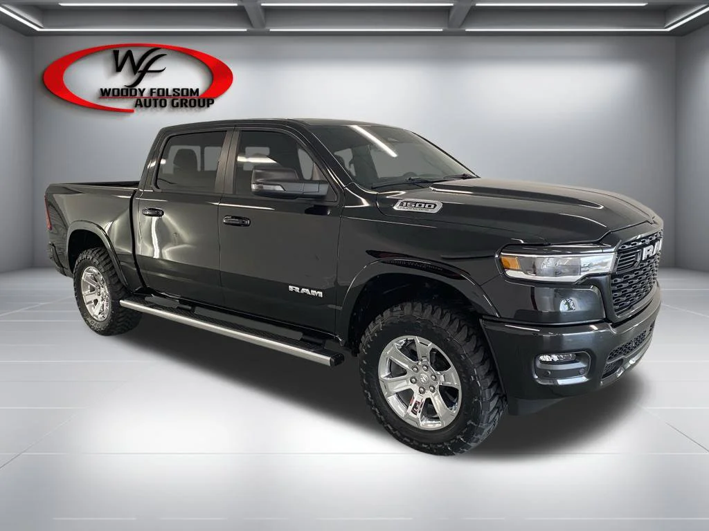 New 2026 Diamond Black Crystal Pearl-Coat Exterior Paint RAM Big Horn/Lone Star image 3