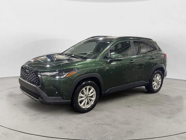 2024 Toyota Corolla Cross LE AWD's photo