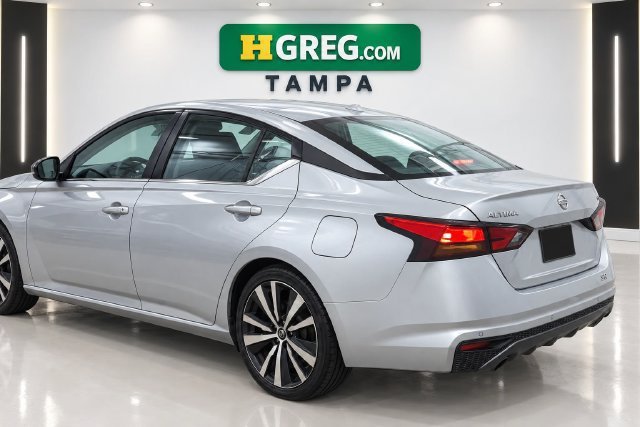 Used 2021 Brilliant Silver Metallic Nissan 2.5 SR image 2