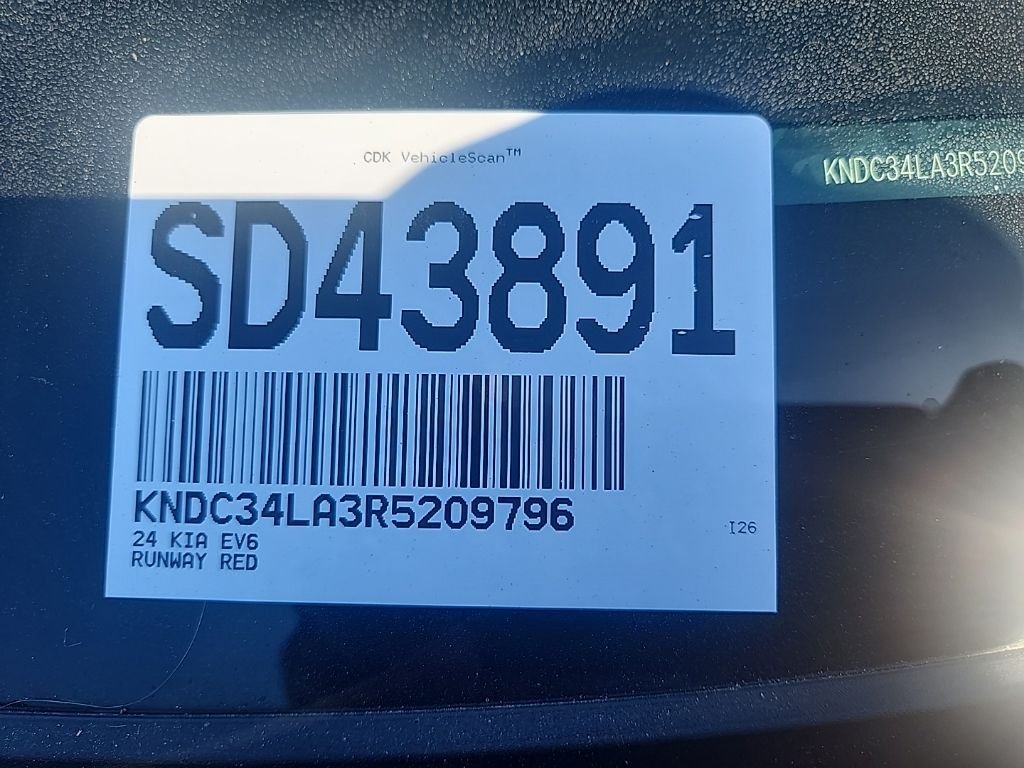 Certified Used 2024 Red Kia Light image 5