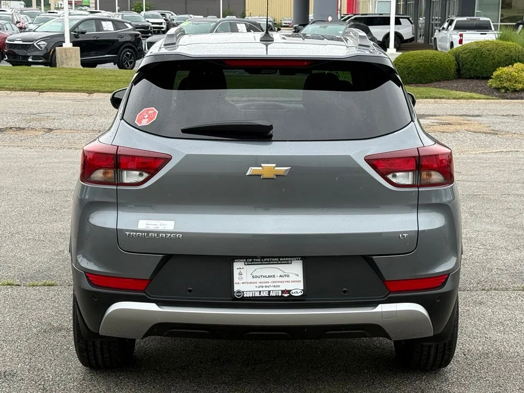 Used 2021 Gray Chevrolet LT image 7