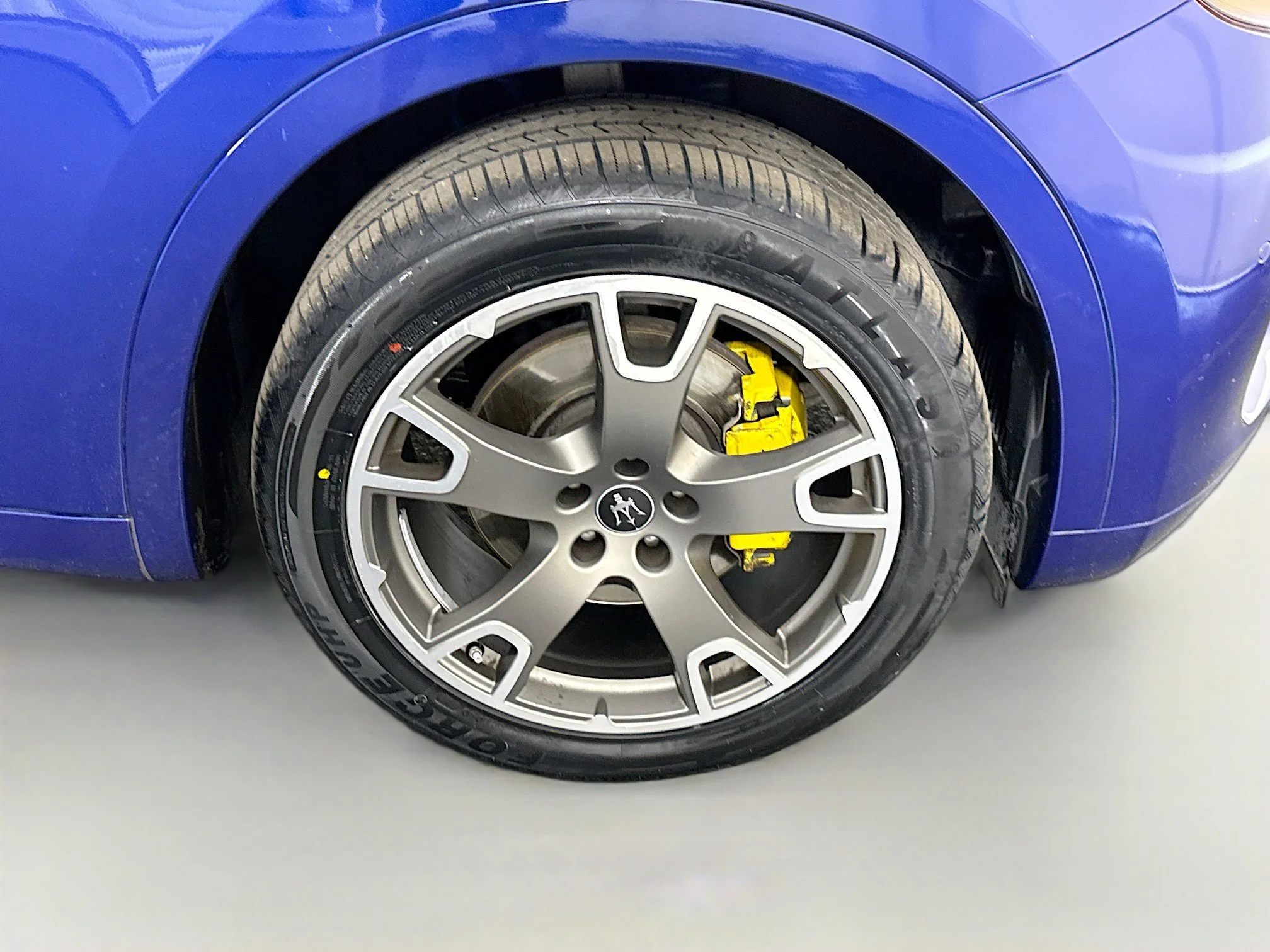 Used 2023 Blu Emozione Metallic Maserati GT image 28