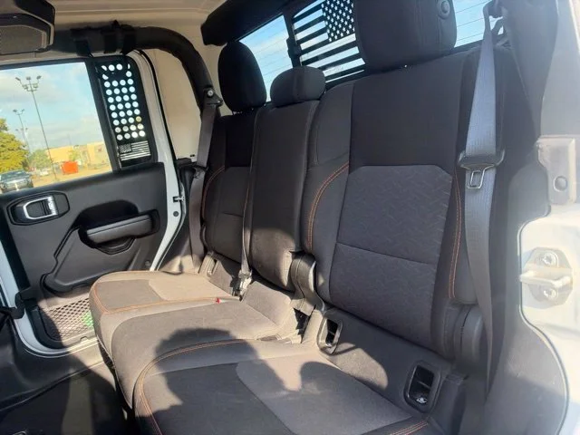 Used 2021 White Jeep Mojave image 22