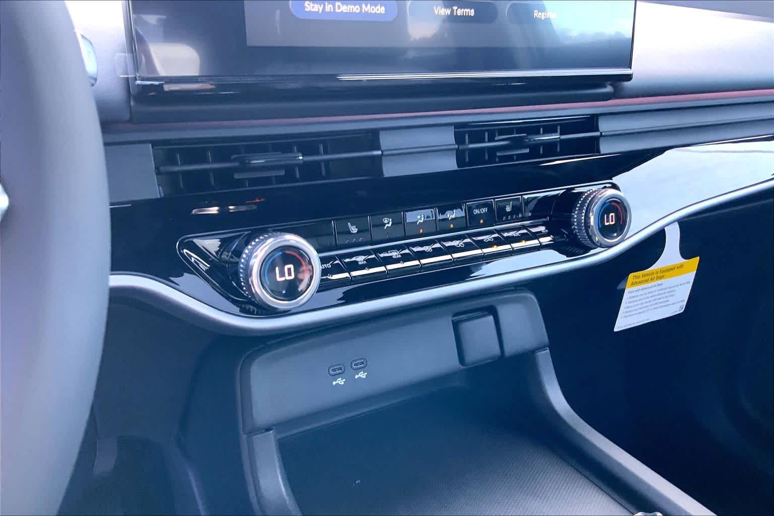 New 2026 Frostline White Pearl Honda AWD Touring image 19