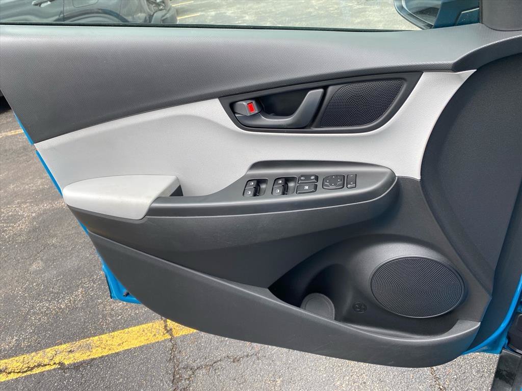 Used 2022 Teal Isle Hyundai SEL image 21