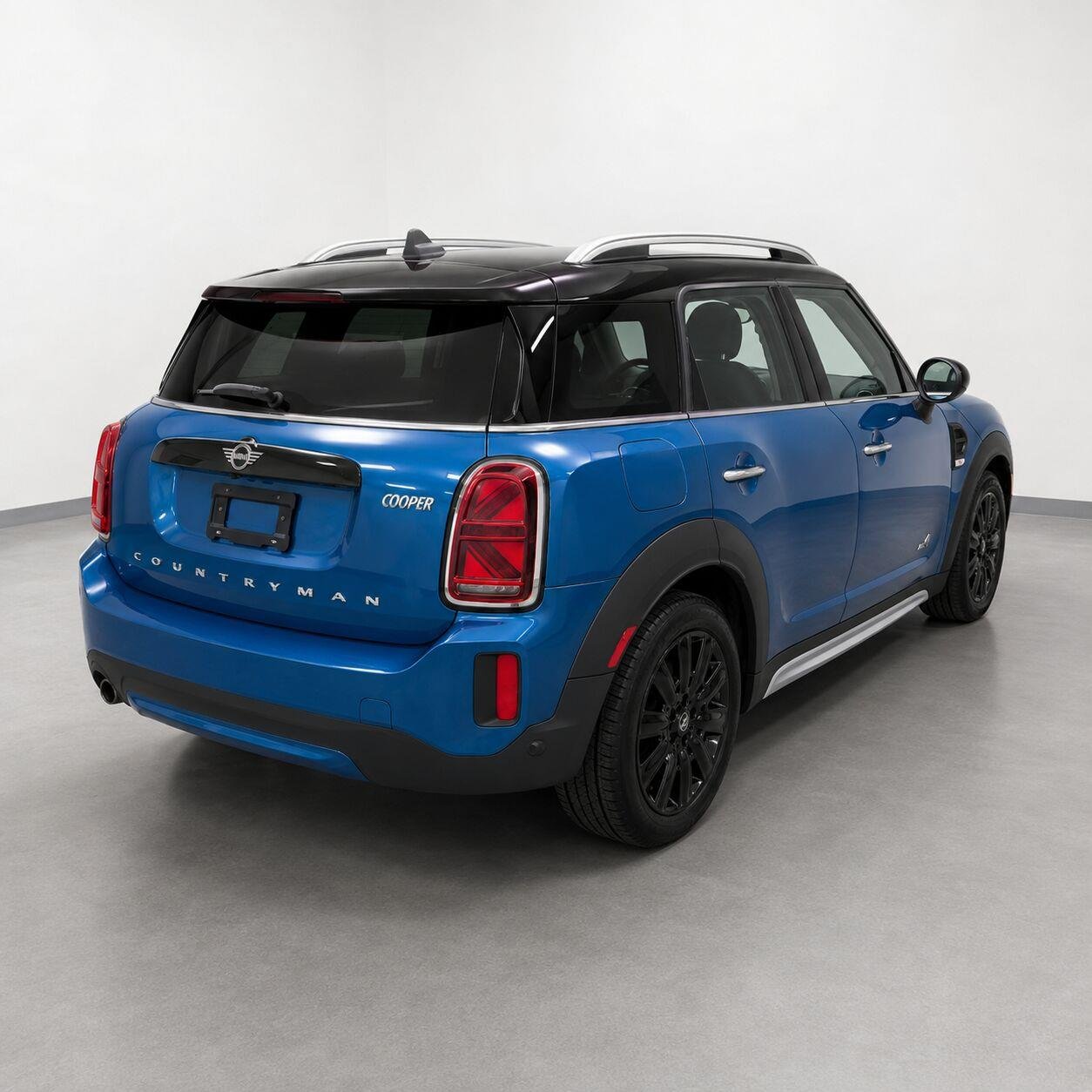 Used 2022 Island Blue Metallic MINI Oxford Edition image 5