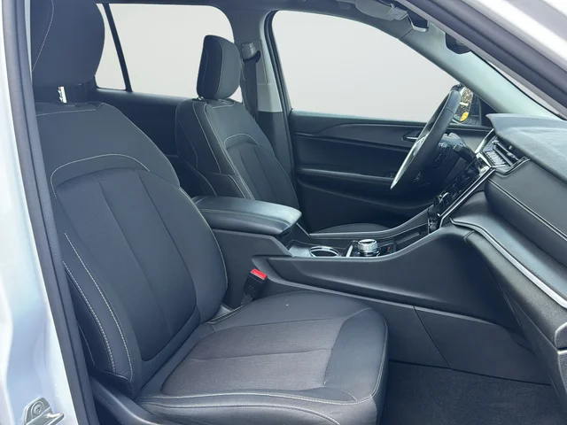 Used 2024 White Jeep Laredo X image 25